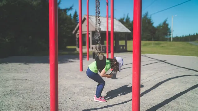 Un bambino in movimento all'aperto: i sintomi dell'ADHD nei bambini sono molto più di iperattività